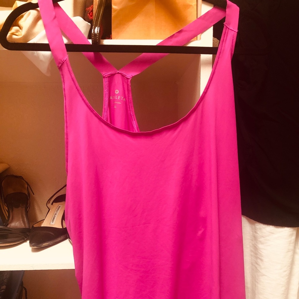Hit pink Athleta work out tank